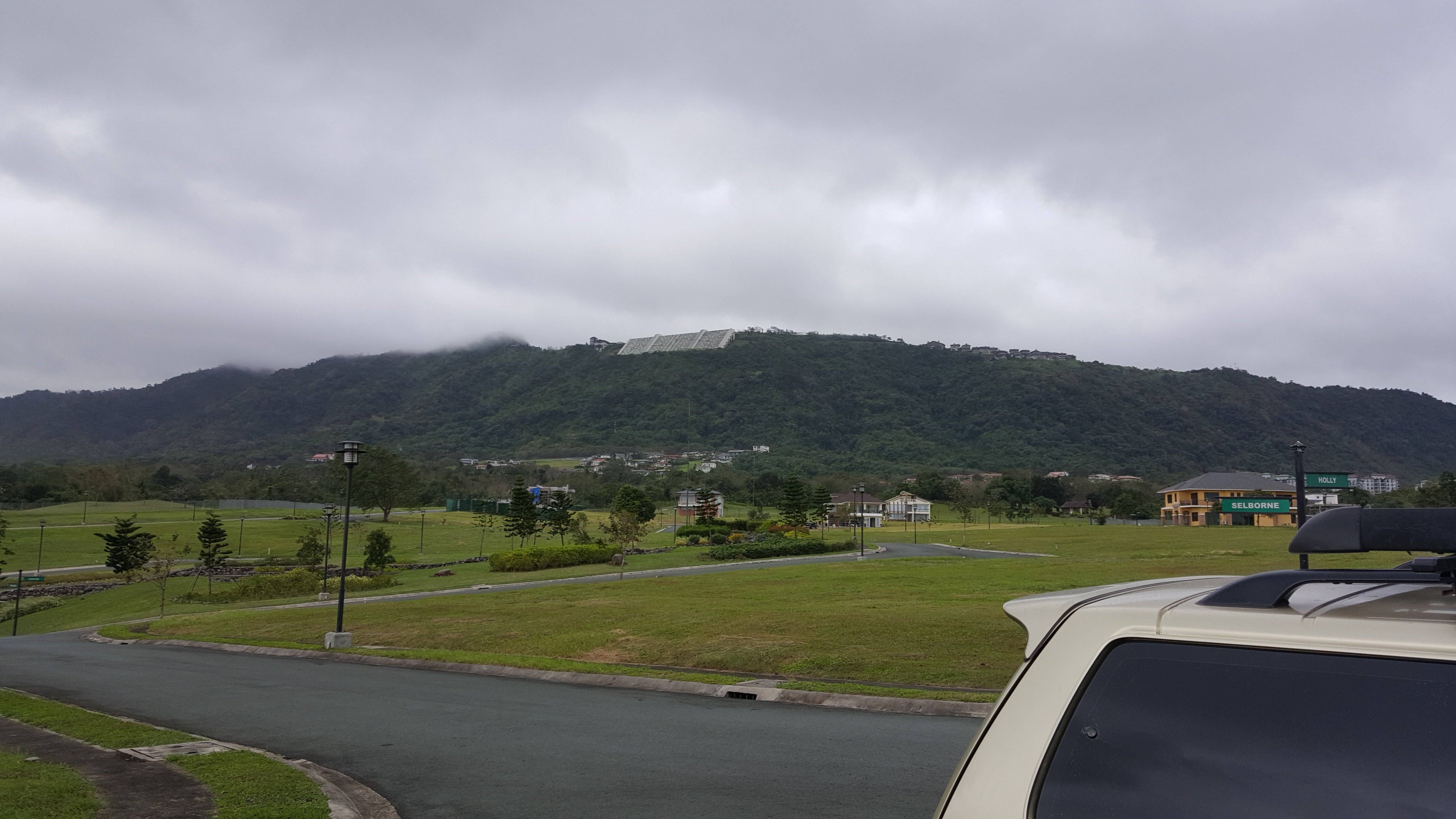 180.jpg (142052 bytes)