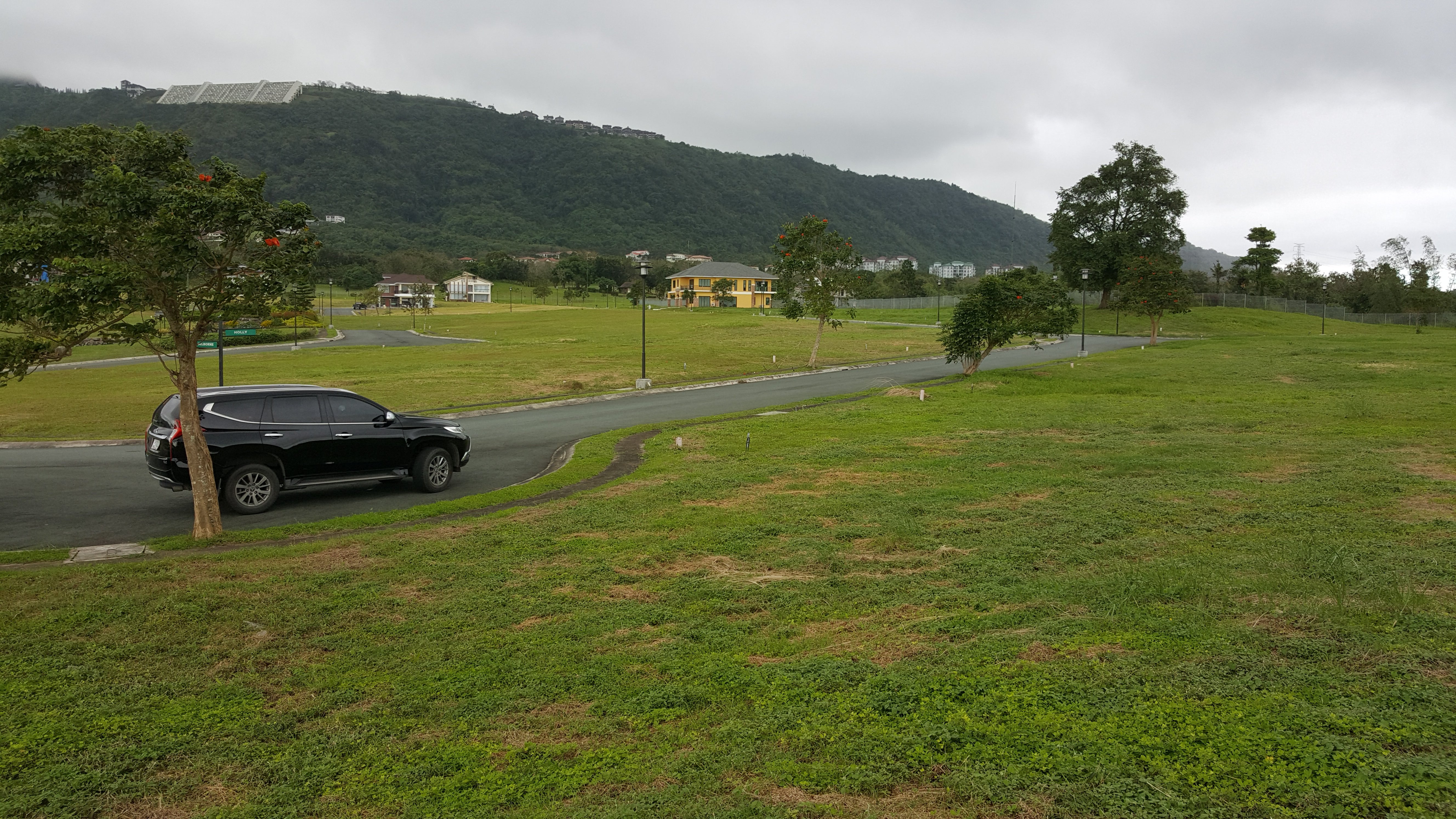 200.jpg (142052 bytes)