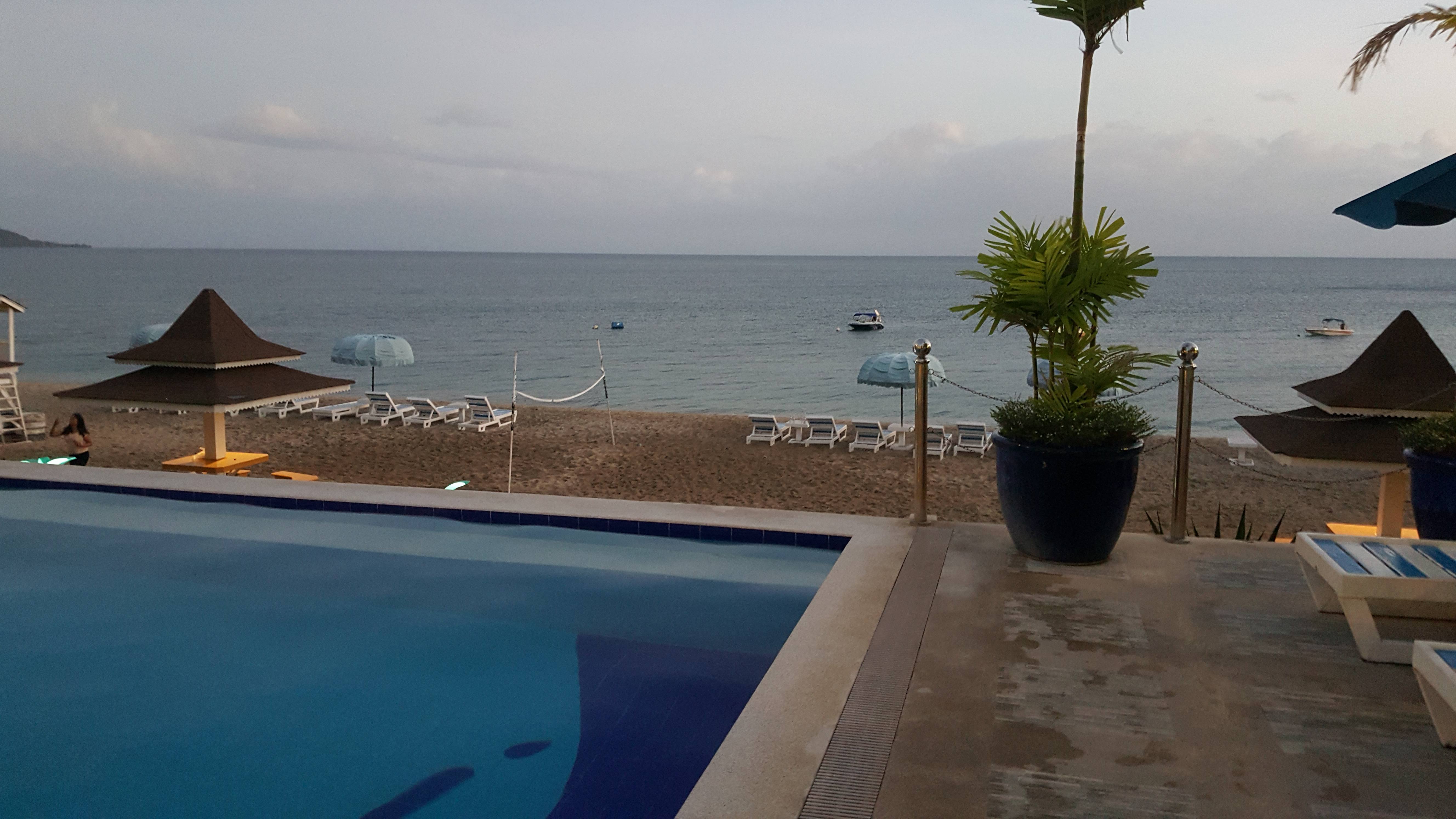 100.jpg (142052 bytes)