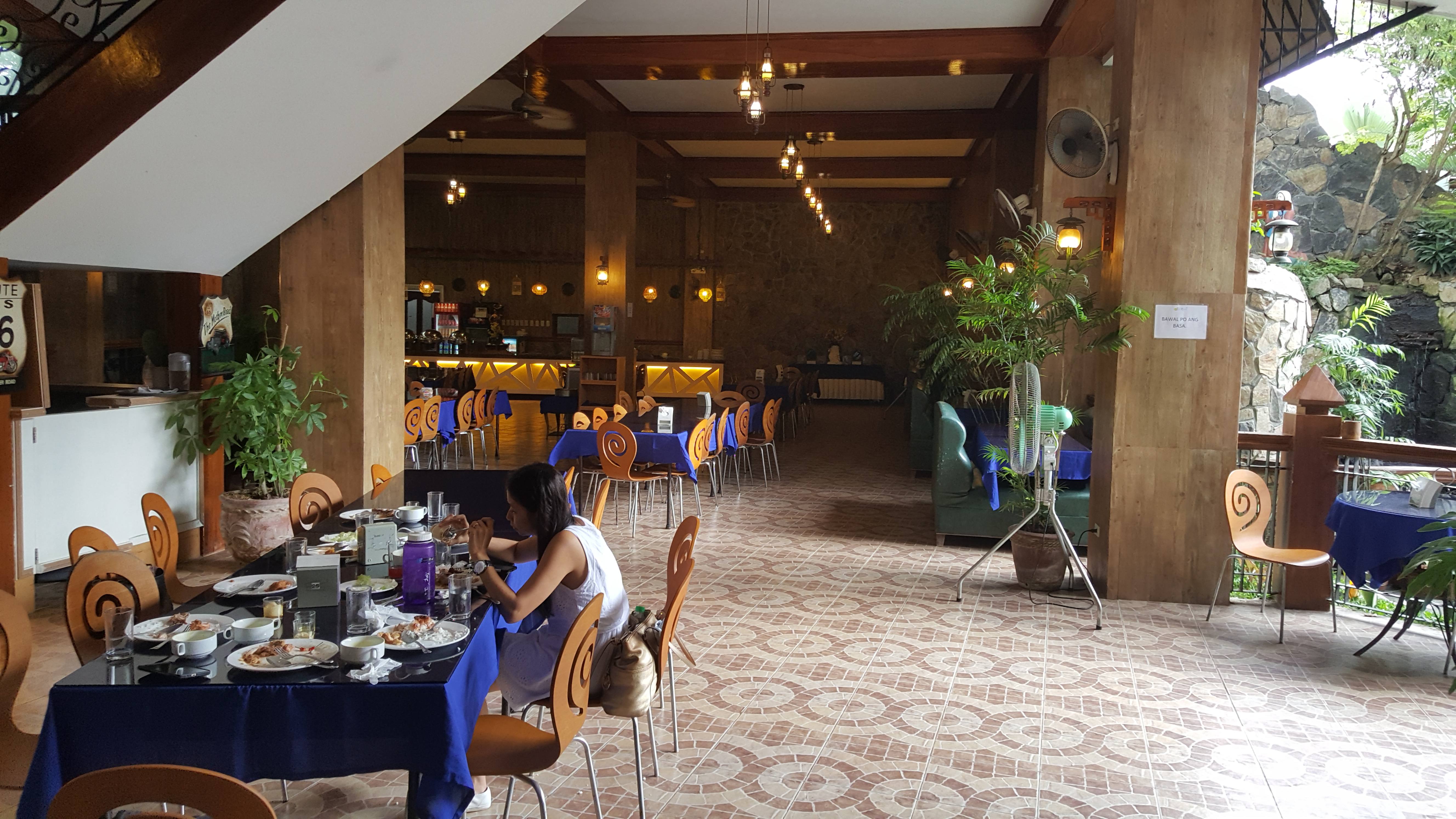 70.jpg (165335 bytes)