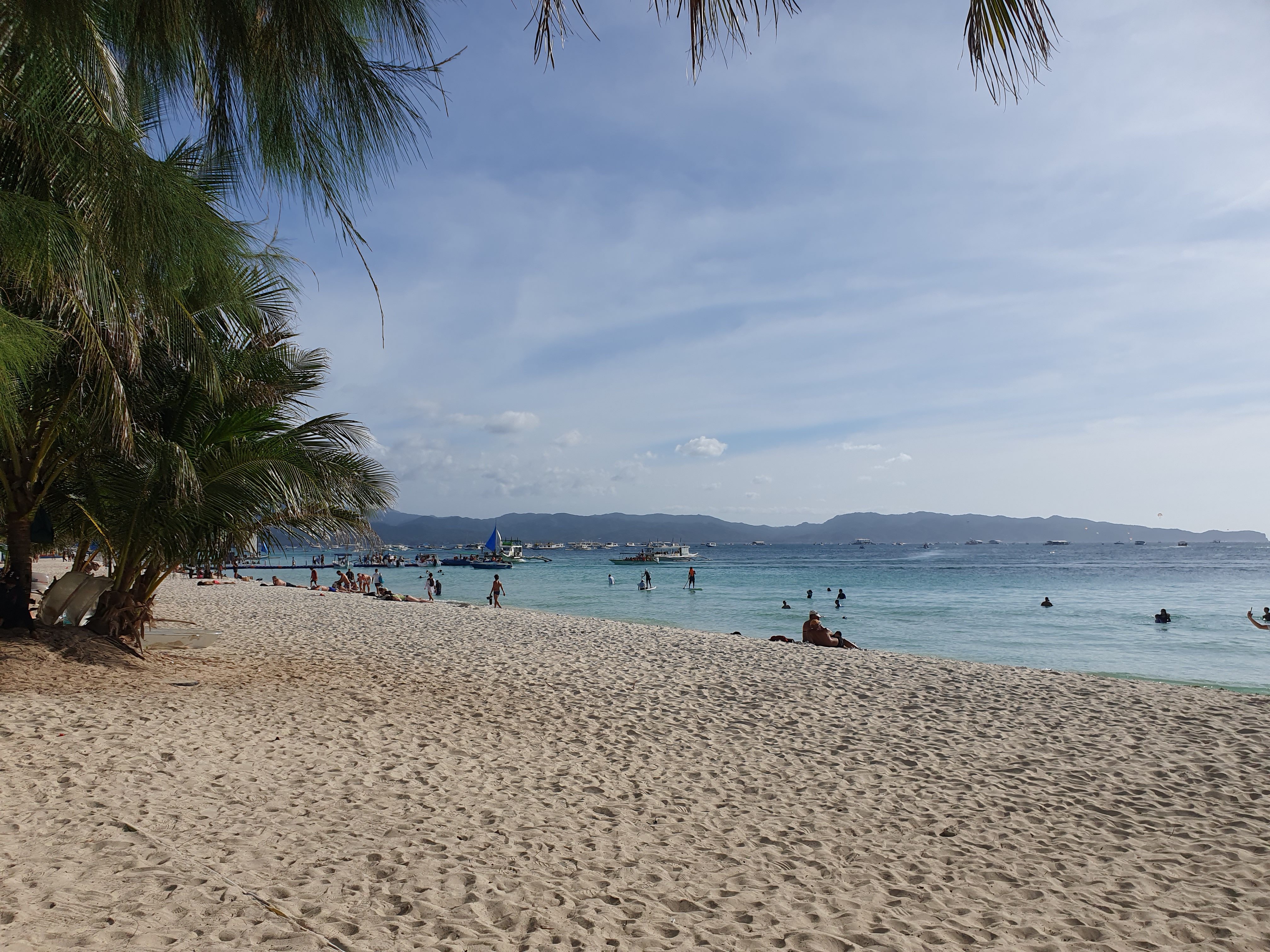 140.jpg (165335 bytes)