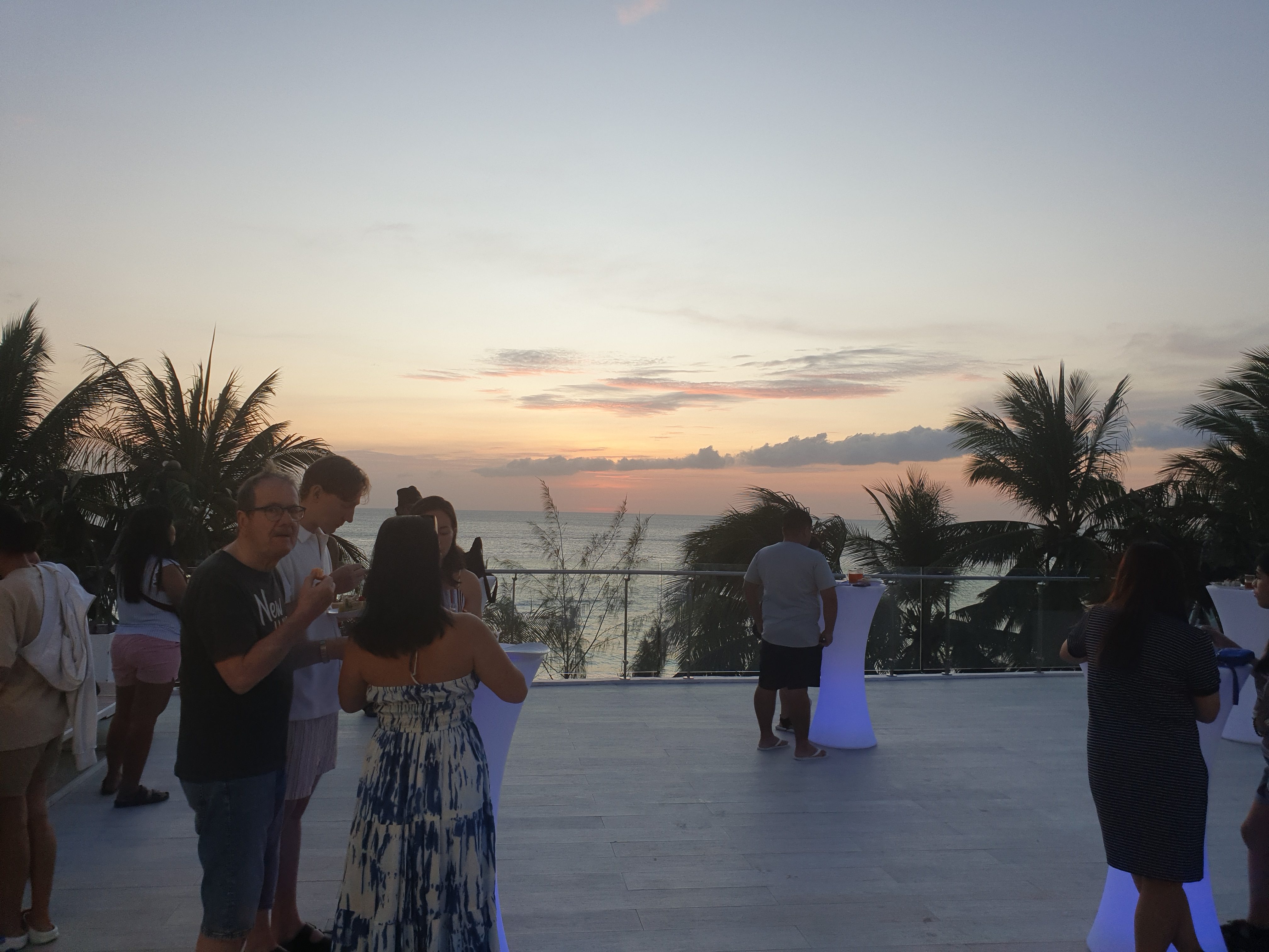 260.jpg (165335 bytes)