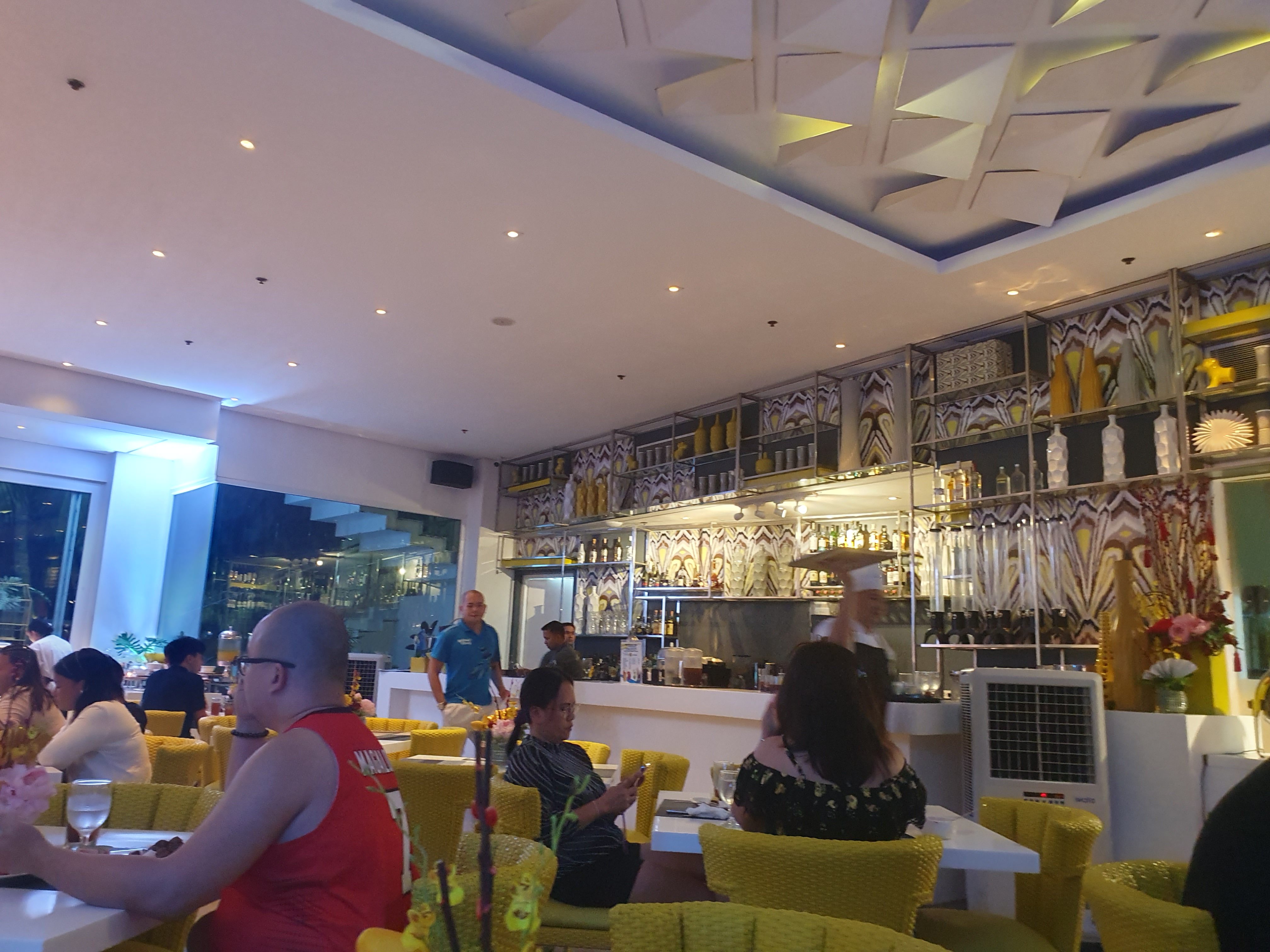 280.jpg (165335 bytes)