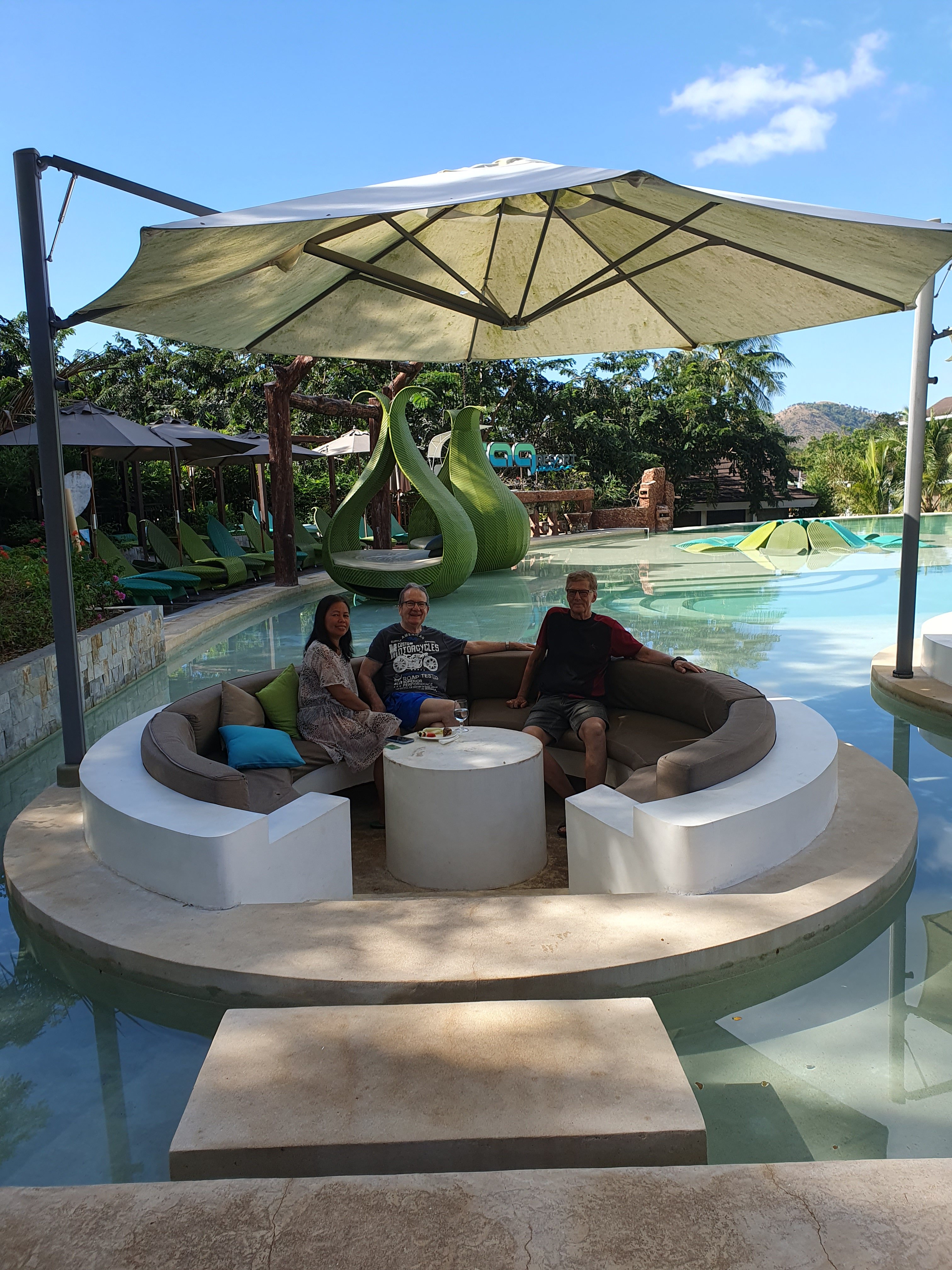 190.jpg (142052 bytes)