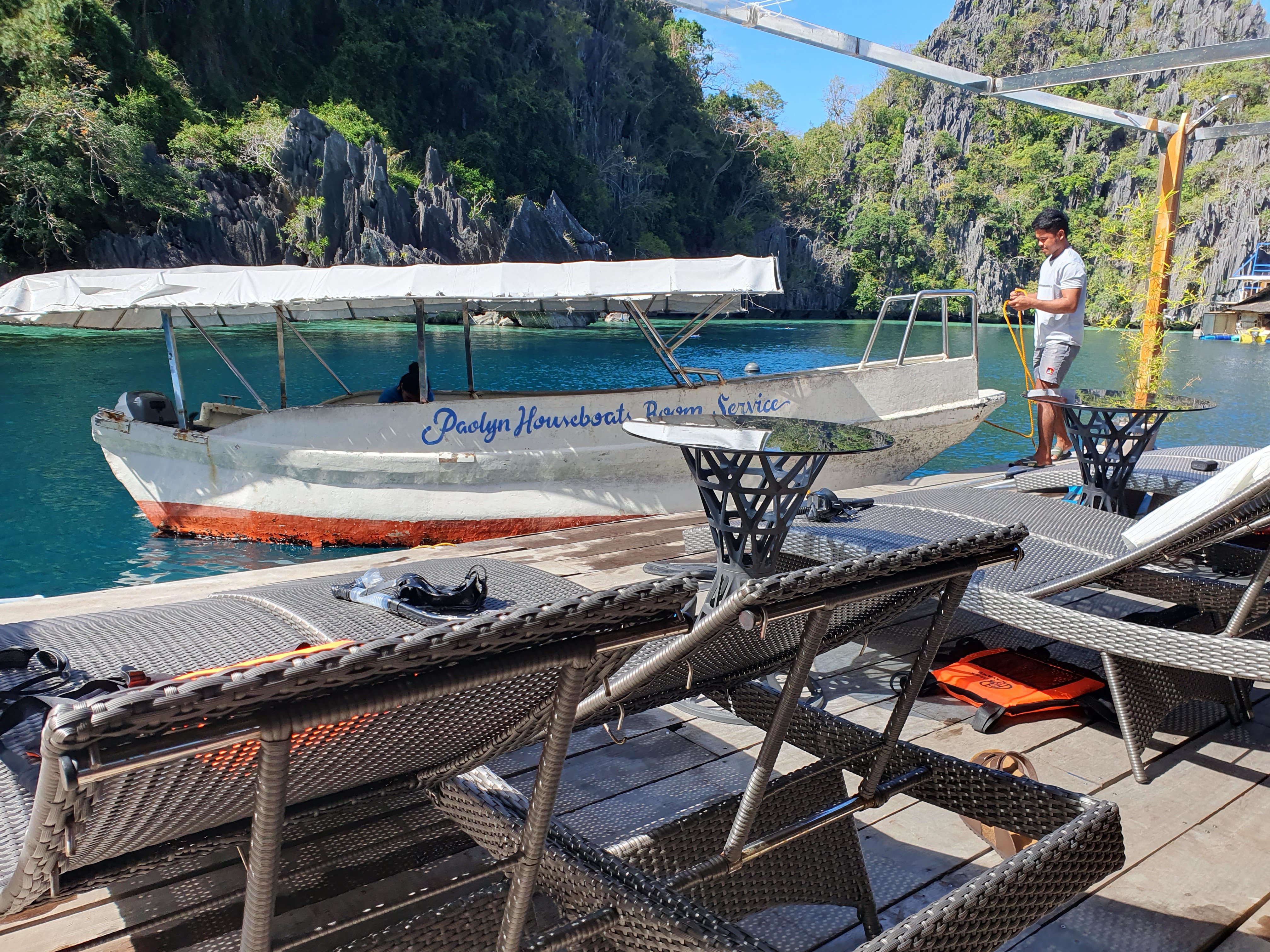 260.jpg (165335 bytes)