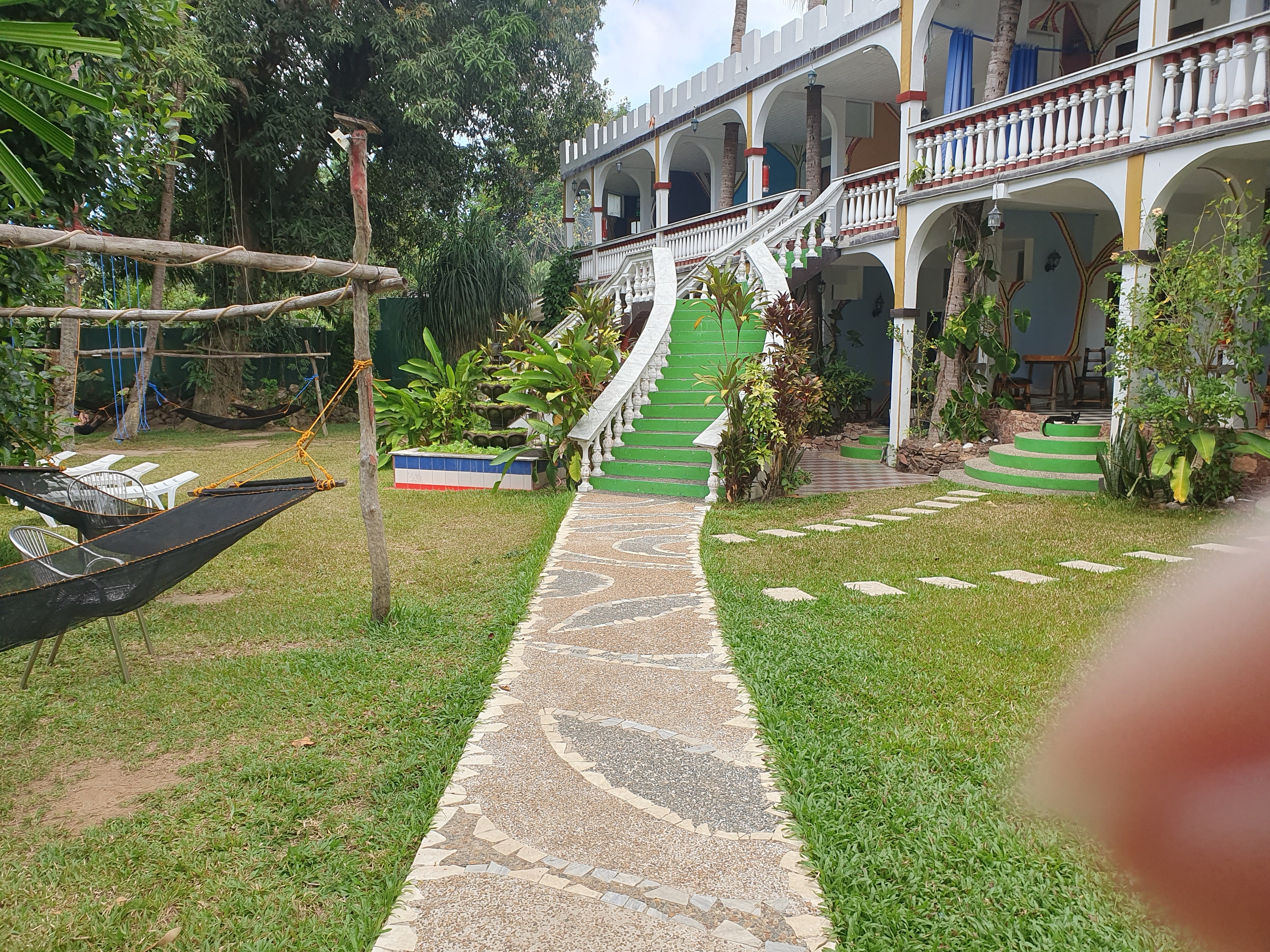 340.jpg (142052 bytes)