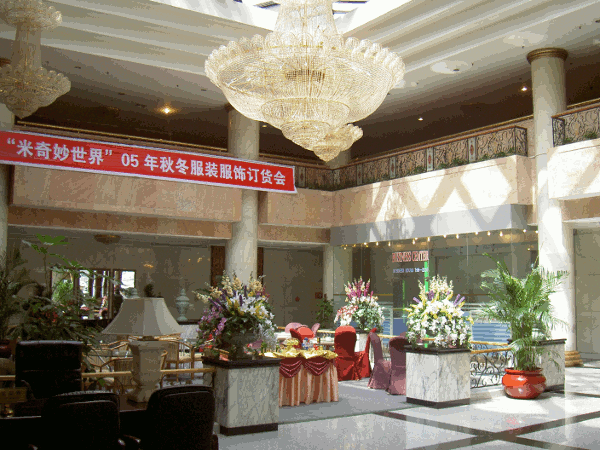 30.gif (160531 bytes)