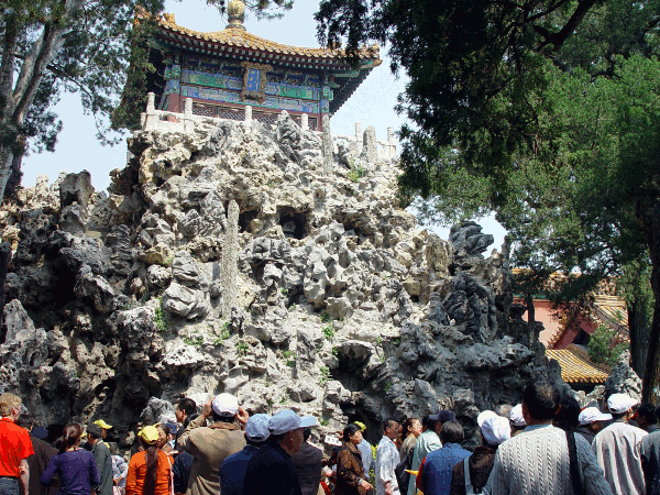 090.gif (243197 bytes)