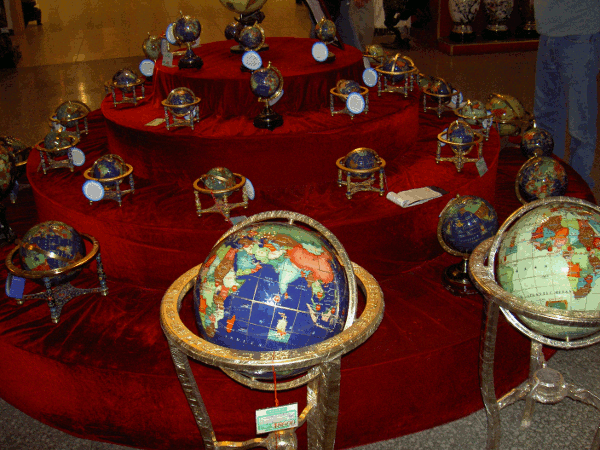 0046.gif (195112 bytes)