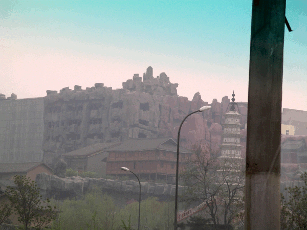 000120.gif (148269 bytes)