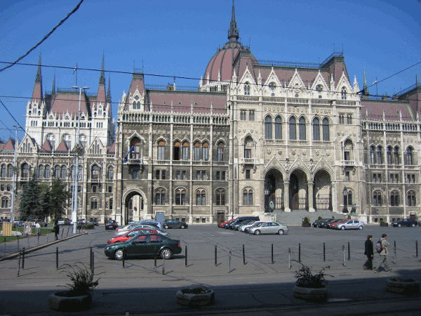 170.gif (173890 bytes)