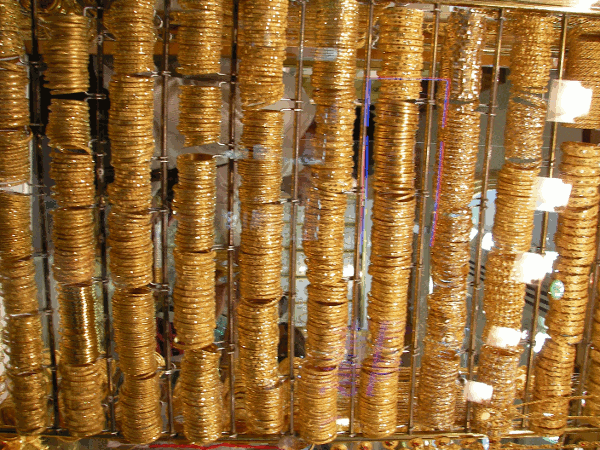 220.gif (250910 bytes)