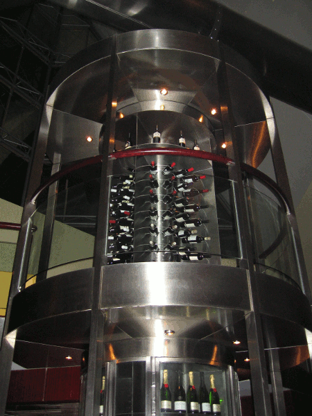 750.gif (207574 bytes)