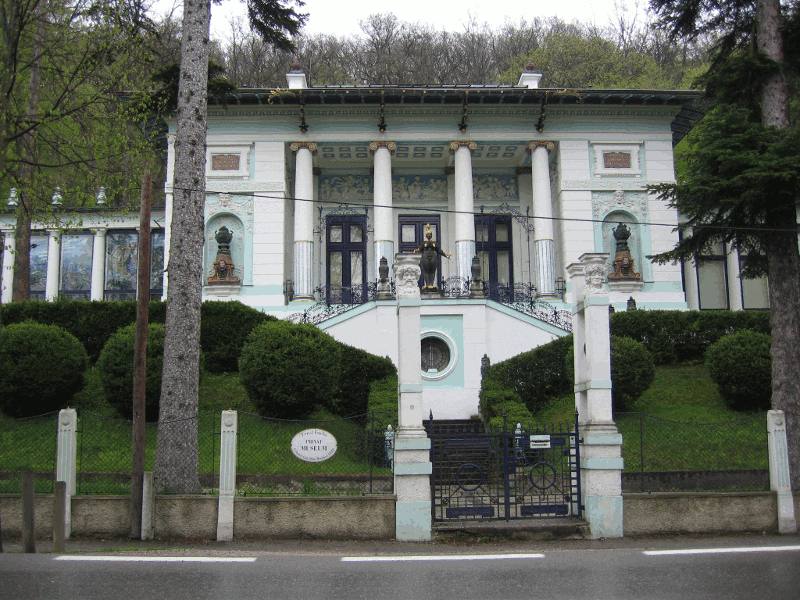 10.gif (350364 bytes)