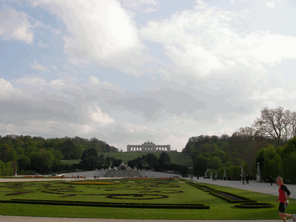 240.gif (125502 bytes)