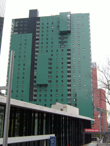 330.gif (100066 bytes)