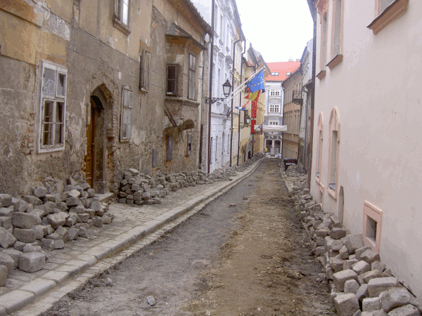 750.gif (208020 bytes)